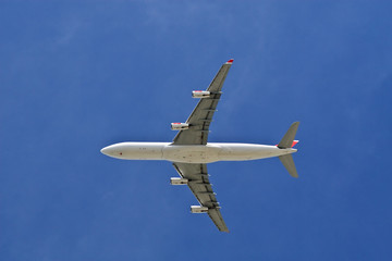 Airliner