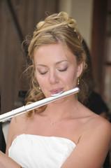 La mariée flûtiste