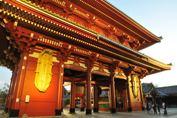 Fototapeta na wymiar Asakusa Sensoji Temple Gate -