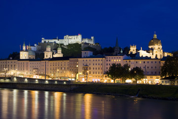 Salzburg de noche
