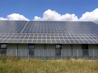 Großes Solardach