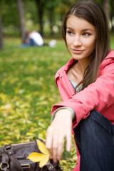 girl in the autumn park