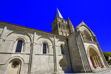 Obraz premium france,charente-maritime,Aulnay : église,st pierre