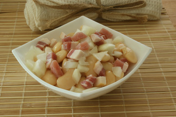 salad with white bean, onion and bacon