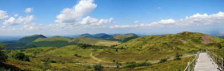 Accès nord du Puy de dôme (GR4)