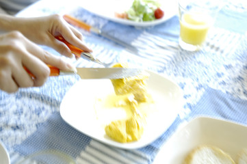 朝食シーン