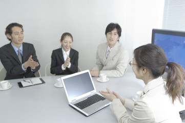 Fototapeta premium 会議中のビジネスマン