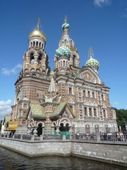Fototapeta na wymiar Kościół Zmartwychwstania Pańskiego w Sankt Petersburgu - 2