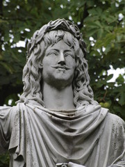 Fototapeta premium Escultura barroca en el parque de Luxemburgo en Paris