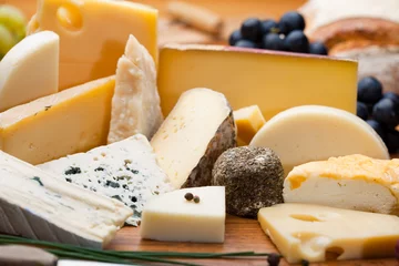 Foto op Plexiglas Assortiment et plateau de fromage © Chlorophylle