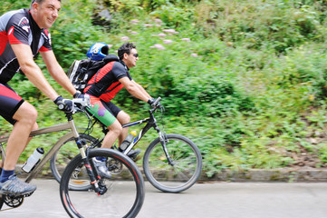 Naklejka premium friendshiop outdoor on mountain bike