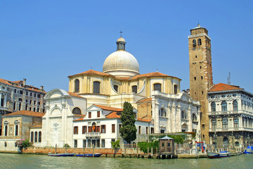Fototapeta na wymiar Kościół San Geremia i Wielki Kanał w Wenecji