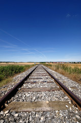 Gleise einer Nebenbahn