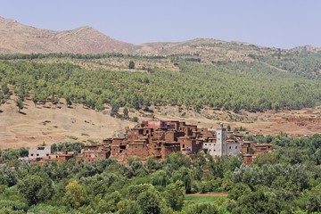 Fototapeta na wymiar Krajobraz górski z Ourika dolinie - Maroko.