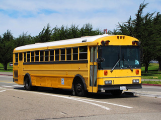 Plakat tradycyjny amerykański żółty autobus szkolny