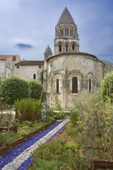 france, charente maritime, saintes : abbaye aux dames