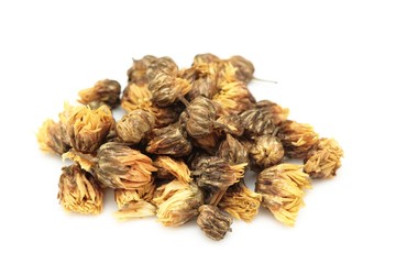 A pile of dried chrysanthemum flowers
