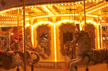 夜の遊園地