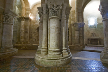 france; charente maritime; saintes; église saint eutrope : crypt