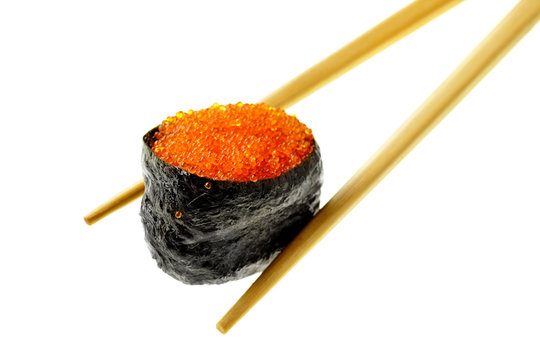 Sushi with fying fish caviar