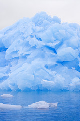 Iceberg © Gentoo Multimedia