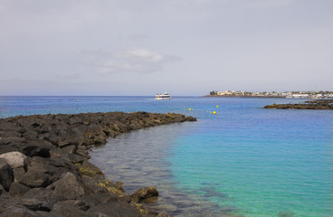 Fototapeta na wymiar Beautiful beach of Playa Blanca in Lanzarote Island Spain