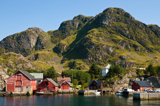 Kleine Hafenstadt in Norwegen