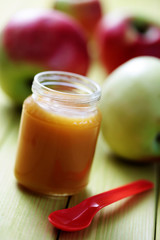 baby food - apple