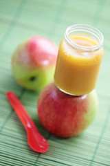 baby food - apple