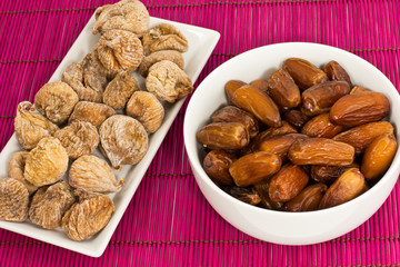 getrocknete Feigen und Datteln, dried figs and dates