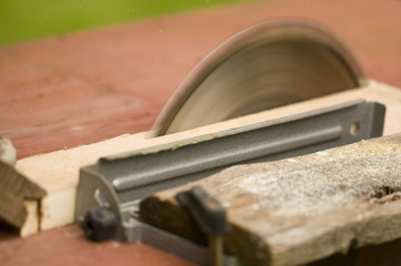 saw