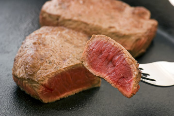 Steak auf Gabel