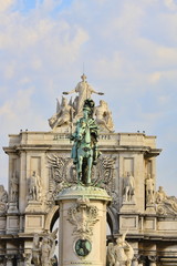 Fototapeta na wymiar Pomnik króla Jose I Praça do Comercio w Lizbonie
