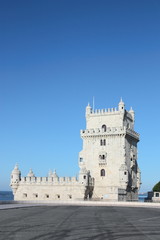 Fototapeta na wymiar Wieża Belem w Portugalii