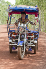 Tuk Tuk in Thailand mit Fahrer