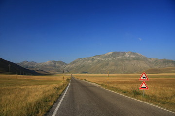 Castelluccio di Norcia. La strada