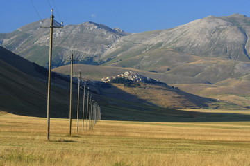 Castelluccio di Norcia. la corrente elettrica.