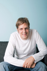 Obraz premium Casual young man smiling