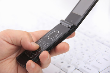 携帯電話とパソコン