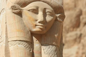 Poster Im Rahmen Déesse Hathor au temple d'Hatchepsout en Egypte © David Bleja