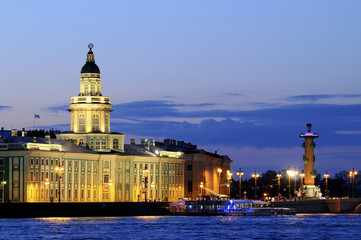 Fototapeta na wymiar Sankt Petersburg noc