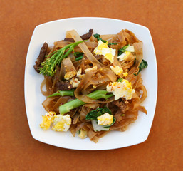 Thai Fried Noodles (Pad See Ew)