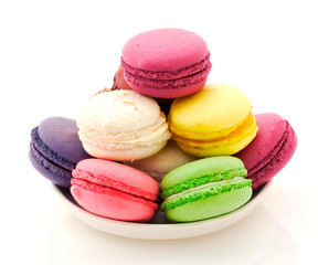 Assiette de macarons assortis