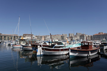 Fototapeta na wymiar Vieux port de Marseille