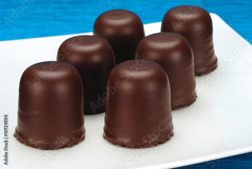 &amp;quot;schokokuss&amp;quot; Stockfotos und lizenzfreie Bilder auf Fotolia.com - Bild ...