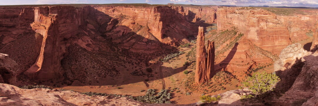 Canyon De Chelly during sunset