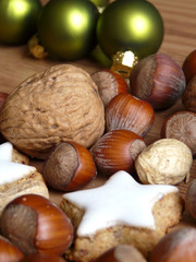 Zimtsterne und Nüsse IV