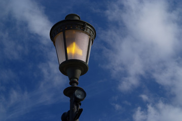 Roma, lampione con cielo