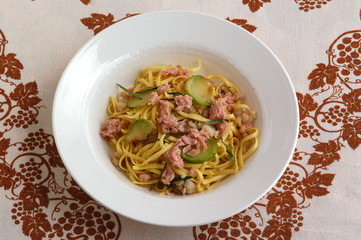 Tagliolini al tonno e zucchine - Primi piatti