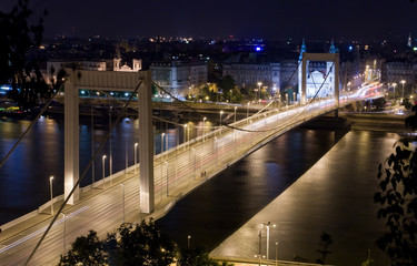 elisabeth´s bridge - night view